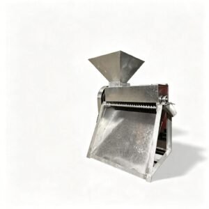 Macadamia Green Husk Peeler - Medium